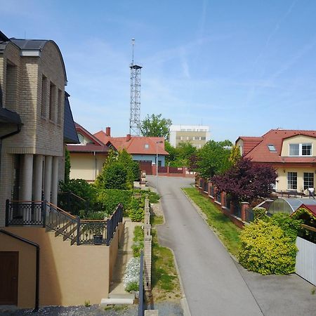 Villa Homestay Nad Helmrovkou Prag Exterior foto