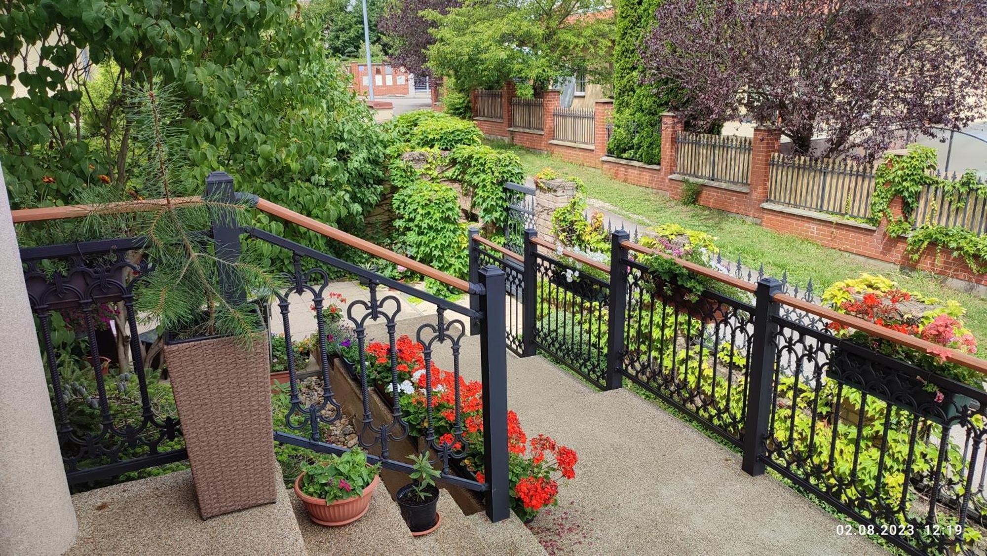 Villa Homestay Nad Helmrovkou Prag Exterior foto